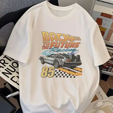 T-shirt grafica da corsa vintage da uomo Design per auto da corsa con testo Ritorno al futuro T-shirt in cotone morbido e traspirante Streetwear