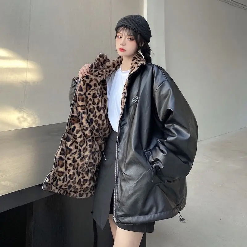 

Wearing a leopard print thickened plush jacket on both sides for women's winter new style retro PU leather jacket cotton trend