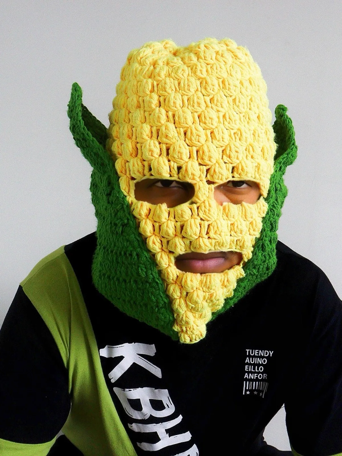 

Carnival Party Cosplay Funny Corn Superman Mask Autumn and Winter Warm Wool Handmade Crocheted Hat