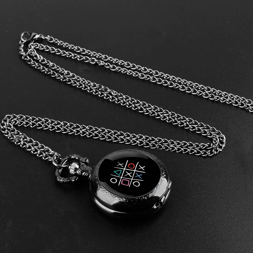 Quartz Pocket Watch com algarismos arábicos, Tic-Tac-Toe Design, Colar Dome De Vidro, Cadeia Pingente, Presentes para Homens e Mulheres, Moda