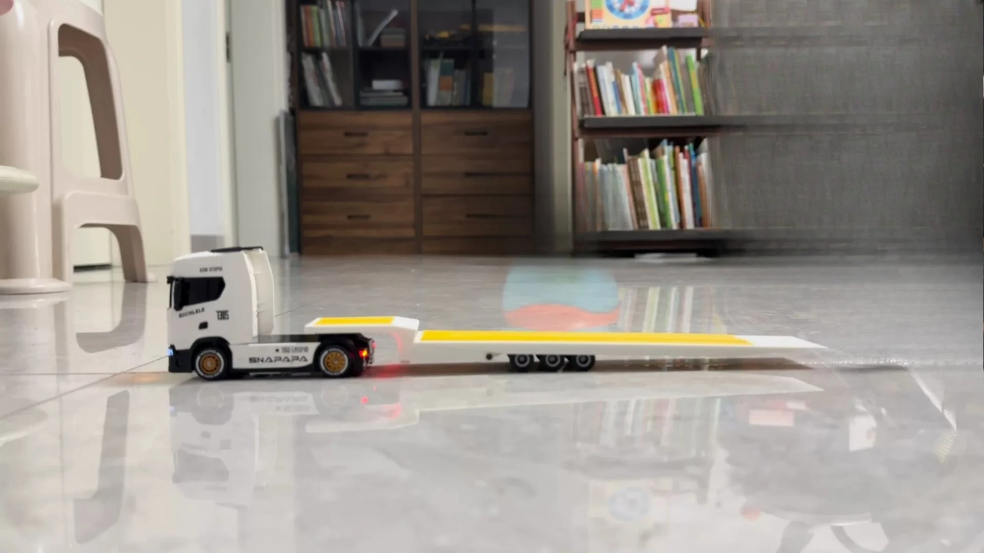 Super Lowboy Trailer for Wen NanFeng Scania 1/64 RC Truck Sliding Axle Trailer with Retractable Landing Gear Modification Parts