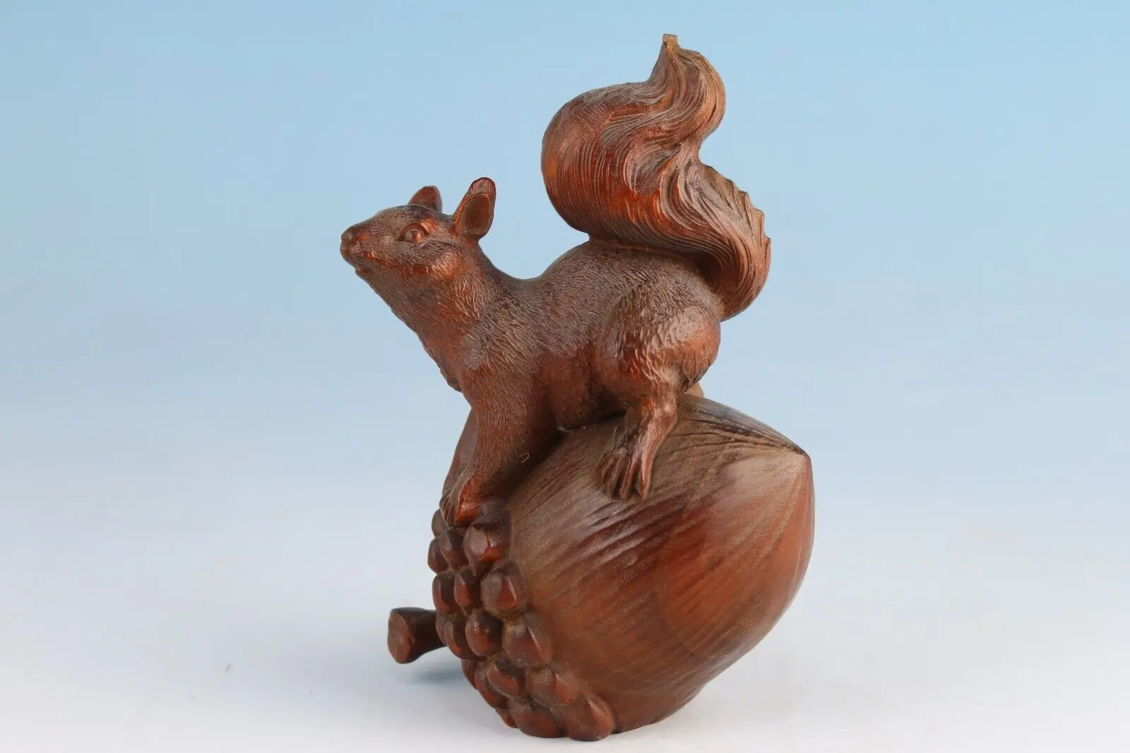 Chinese old boxwood hand carved squirrel Figure statue netsuke collectable gift