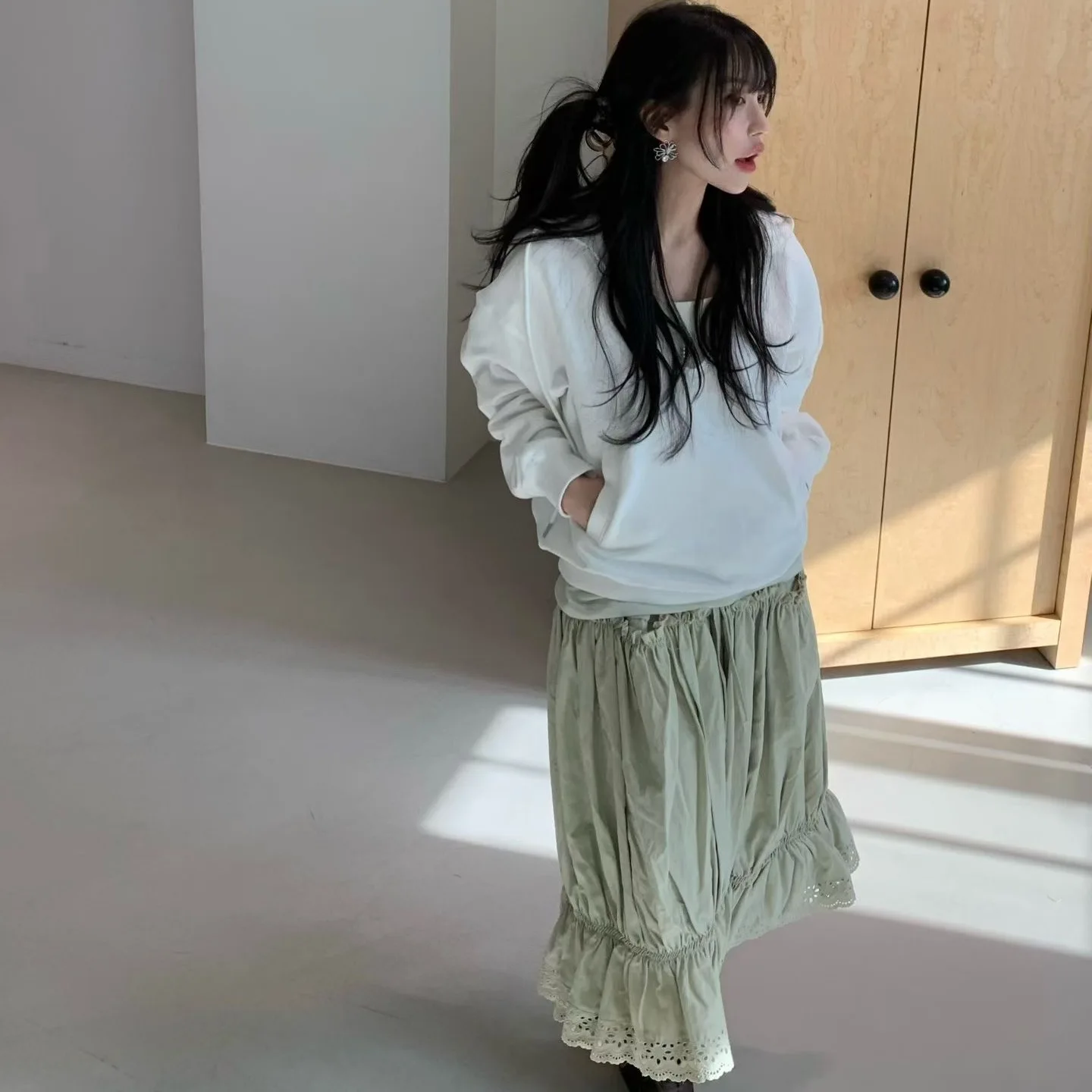 

Модная юбка с кружевными вставками для ранней весны, женская юбка с высокой талией и цветочным узором, элегантная, чувственная, в стиле Pure Desire