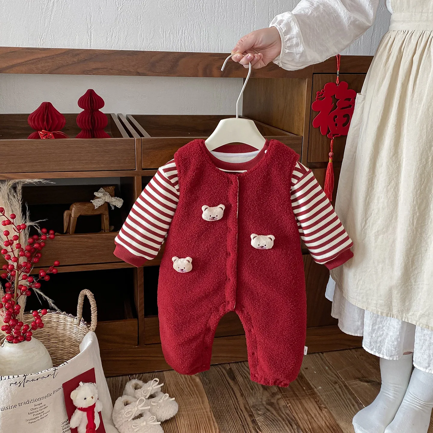 

New Winter Kids Girls Two Piece Set Woolen Bear Applique Thicken Warm Toddler Girls Rompers+striped Newborn Boys Sweatshirt