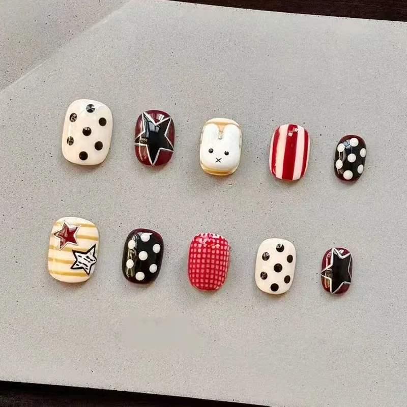 30Pcs Retro Polka Dot & Star Press On Nails Short Square Fake Nails Cute Rabbit Print Red White Black Stripe Full Cover Nail Tip