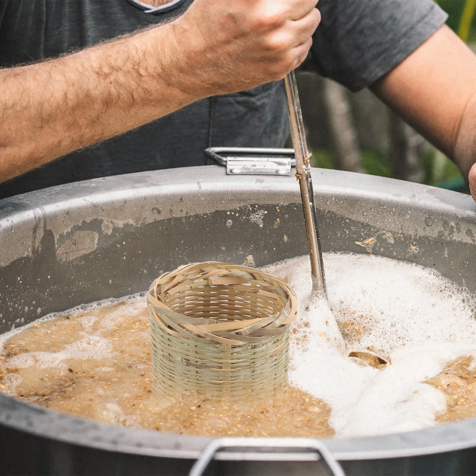 

Handmade Bamboo Wine Filter Basket Multi-Functional Filtering Tool for Spirits Beer Mead Outdoor Picnic Bbq Use