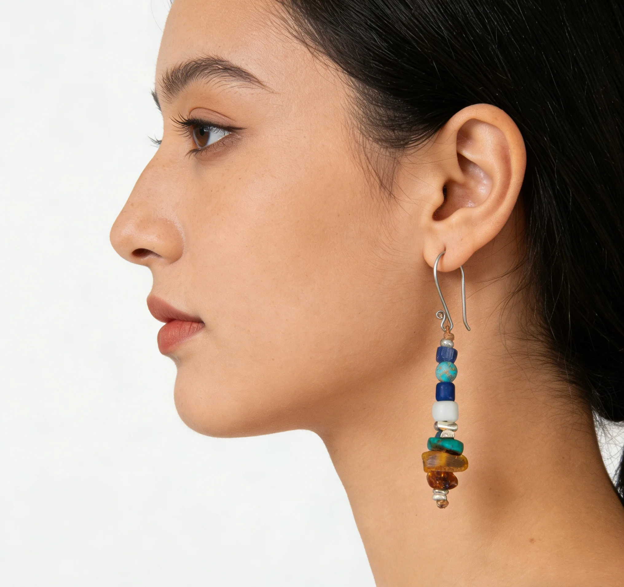 

Серьги-подвески ручной работы из стерлингового серебра 925 пробы, с натуральными бусинами из бирюзы и янтаря, с акцентами из лазурита, авторская работа