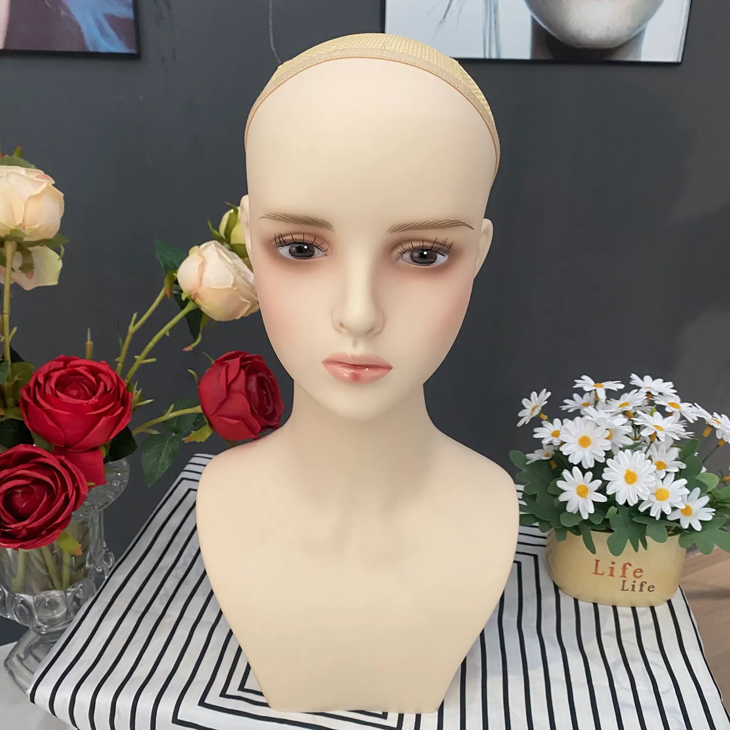 Japanese Female Mannequin Head Cosmetology Manikin Display Head for Hair Wigs Hairdressing Practice, Salon Teaching Model Head