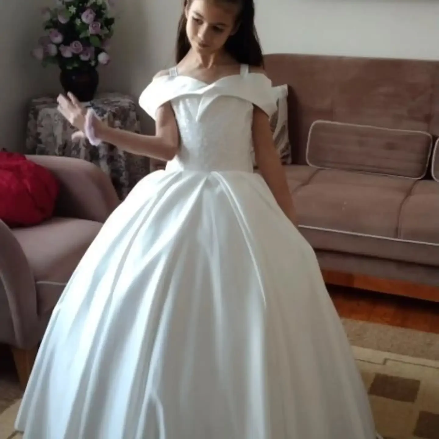 فستان فتاة الزهور من الساتان لحفلات الزفاف مطرز للأطفال مناسبة خاصة لفستان المسابقة للفتيات الصغيرات