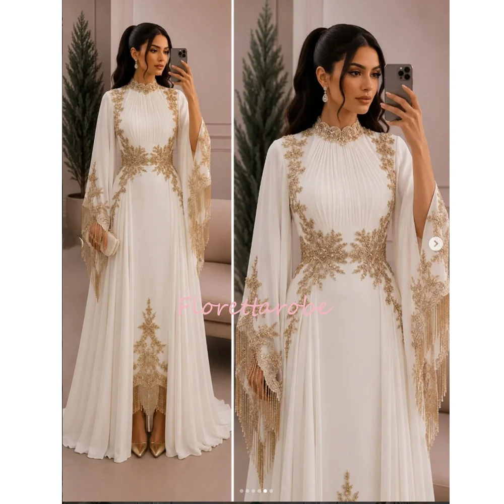 Elegantes arabisches weißes Ballkleid mit goldenen Spitzenapplikationen, ausgestellten Ärmeln, formelle Kleidung, maßgeschneidertes Damen-Hochzeitskleid