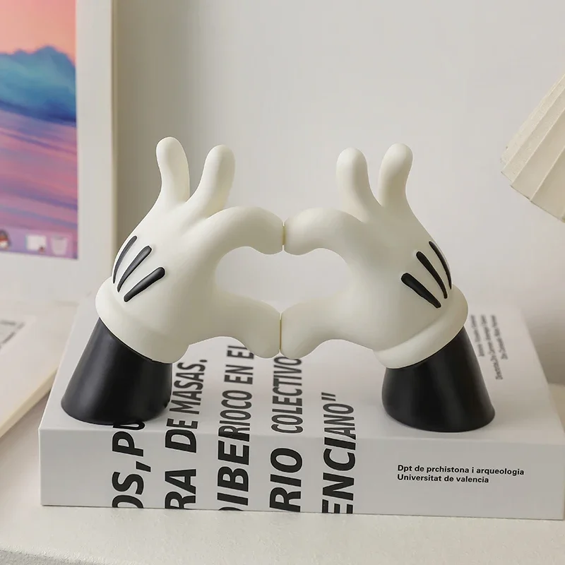 

Miniso мультфильм милый Дисней Микки любовь руки орнаментalis креативное украшение для рабочего стола аксессуары для дома подарок для влюбленных