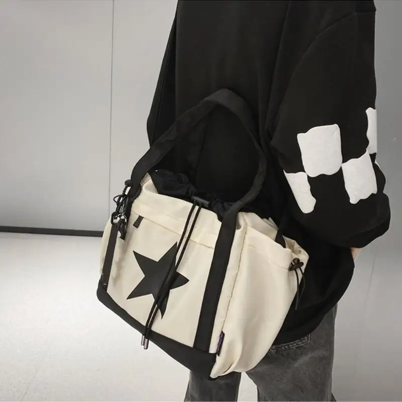 

Женщины суммируйте большую сумку для плеча студенческой школьной сумки звезды Crossbody Bag Messenders Bag Слумба для ежедневной