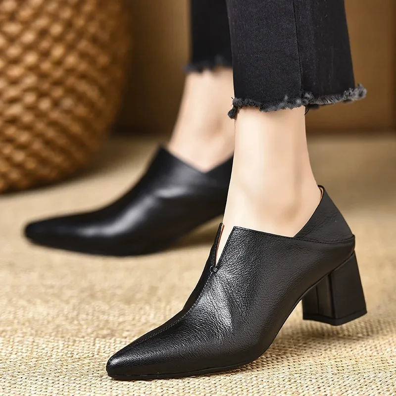

Women's Black/Brown Pu Leather Pointed Toe Block Heel Ankle Boots for Daily Office Evening Party Q-075