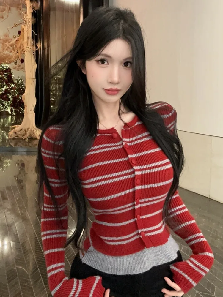 

Korean Style Slim Fit Short Knitted Top Women's Long Sleeve round Neck Stripe Patterned Two-Piece Look Winter Fashion