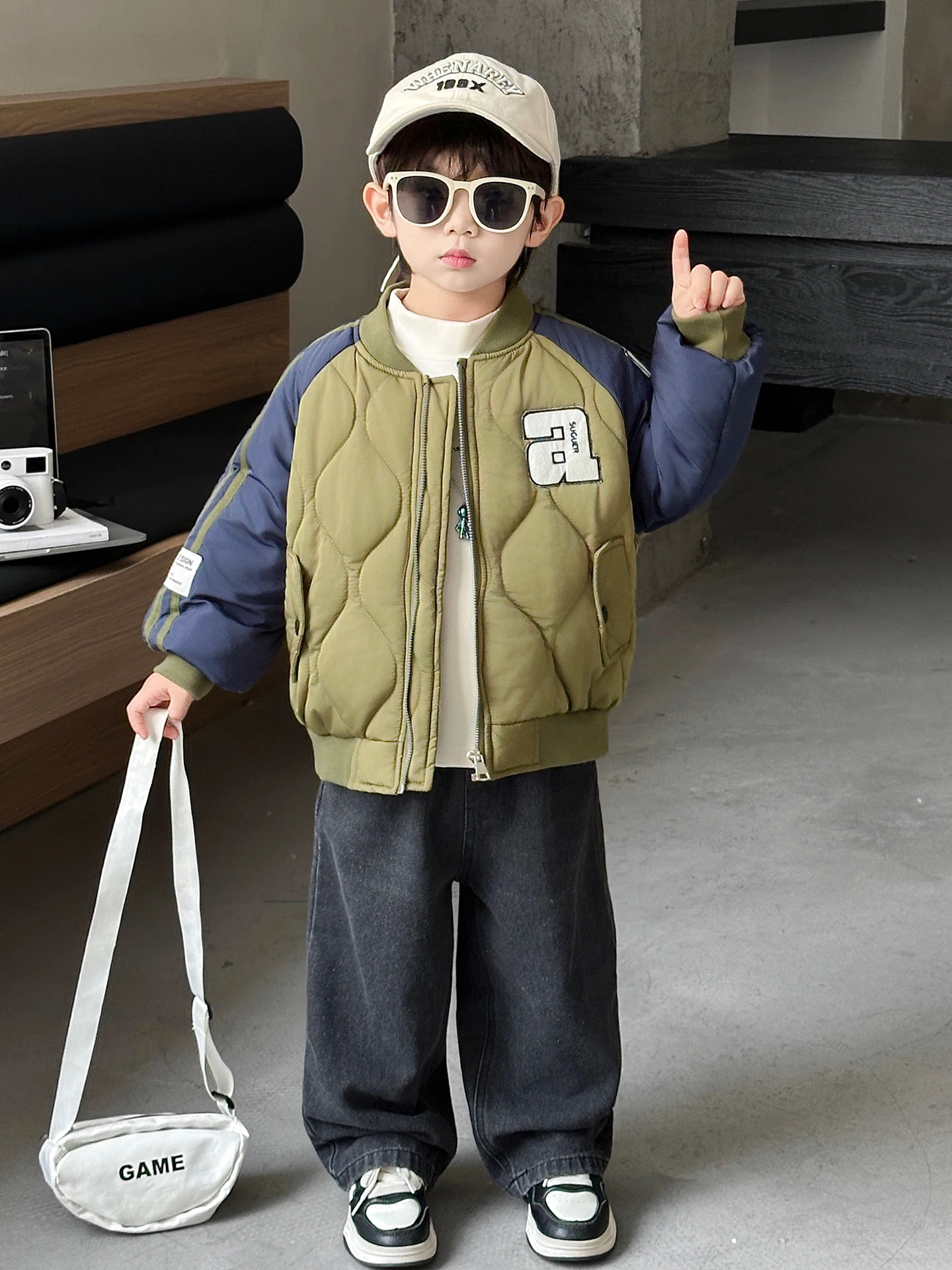

Хлопковая бейсбольная куртка Thiened для мальчиков, осенне-зимняя одежда, новинка 2025 года, детское зимнее пальто, тонкое хлопковое пальто для маленьких мальчиков...