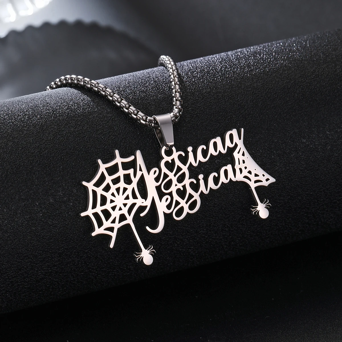 

Customized Personalized Jessica Name Necklace with Spider Elements Silver Pendant Fashion Jewelry
