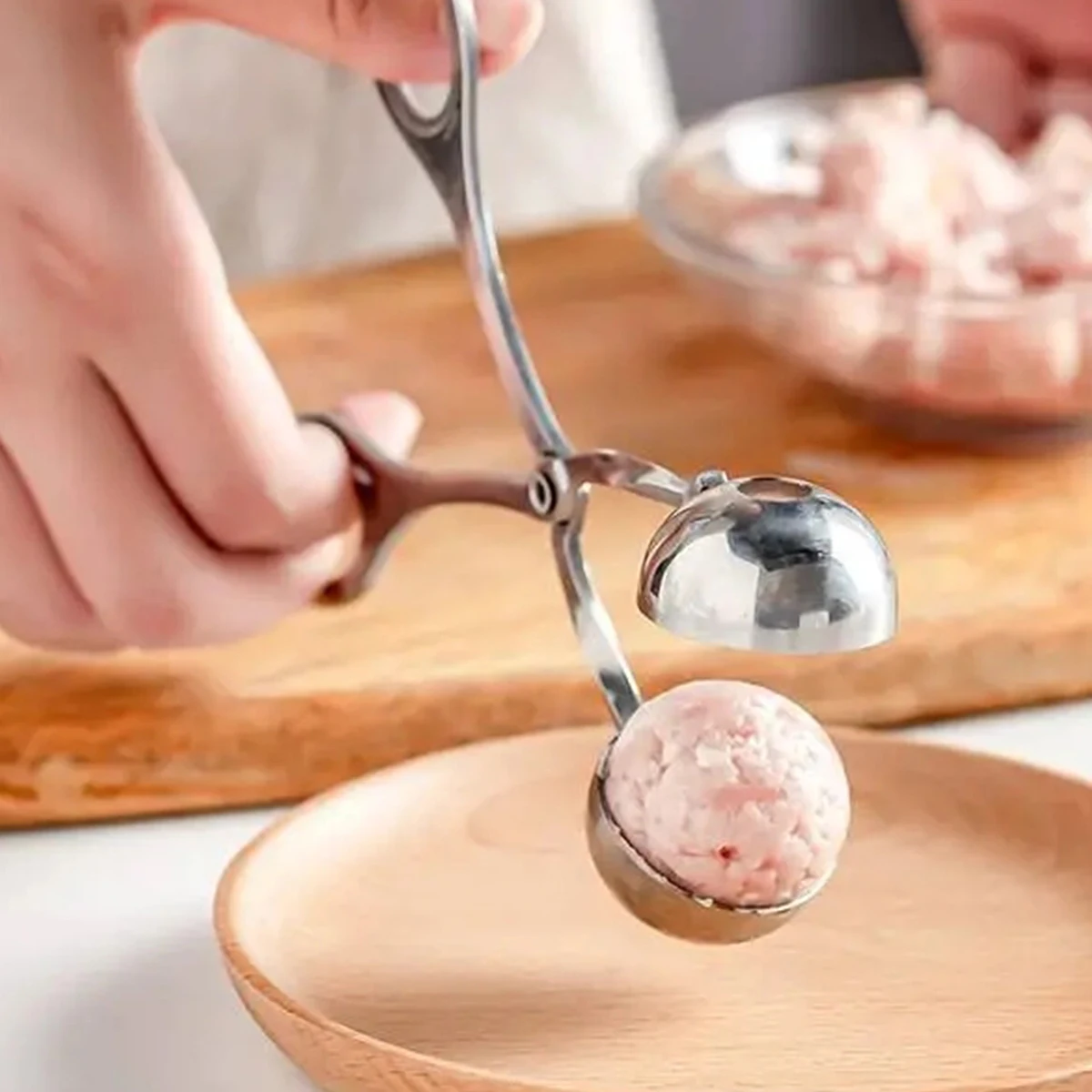 1PC Stainless Steel Meatball Maker; Meatball Clip Fishball Mold; Food Clip; Kitchen Creative Ball Maker