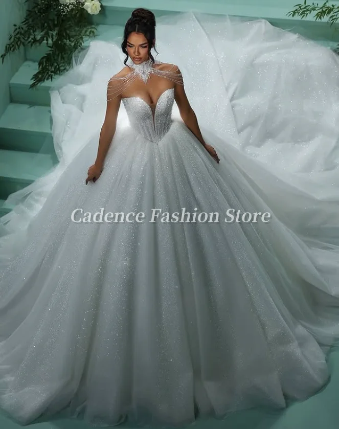 ที่กําหนดเองหรูหรา Strapless อาหรับชุดแต่งงานประกายลูกปัด Embellishments ความยาวชั้นตะวันออกกลางชุดเจ้าสาว
