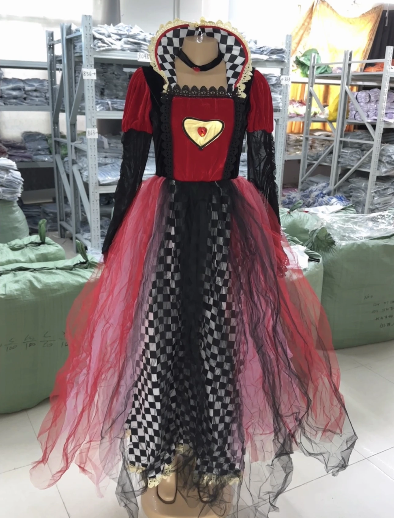 8695#2024 New Halloween Costumes Performance Costumes Queen of Hearts Alice in Wonderland Red Queen Cos Costumes