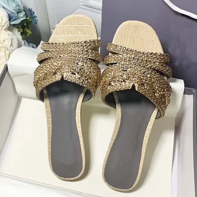 2024 Designer Laides Split Toe Summer Flat Black Slippers Bling Bling Crystal Beach Shoes Casual Flip Flops Leather Slides Shoes