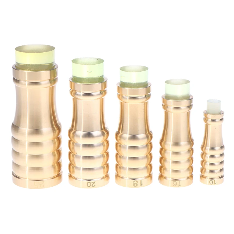 Paquete de 1 punta de bastón de latón acoplada con almohadilla de goma mejorada de agarre para caña de senderismo, revisión de patas de silla, 10/16/18/20/25