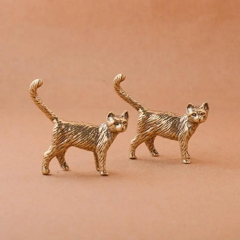 

Solid pure brass kitten cute copper cat retro copper Chinese countryside tea pet attract wealth micro carving animal ornaments