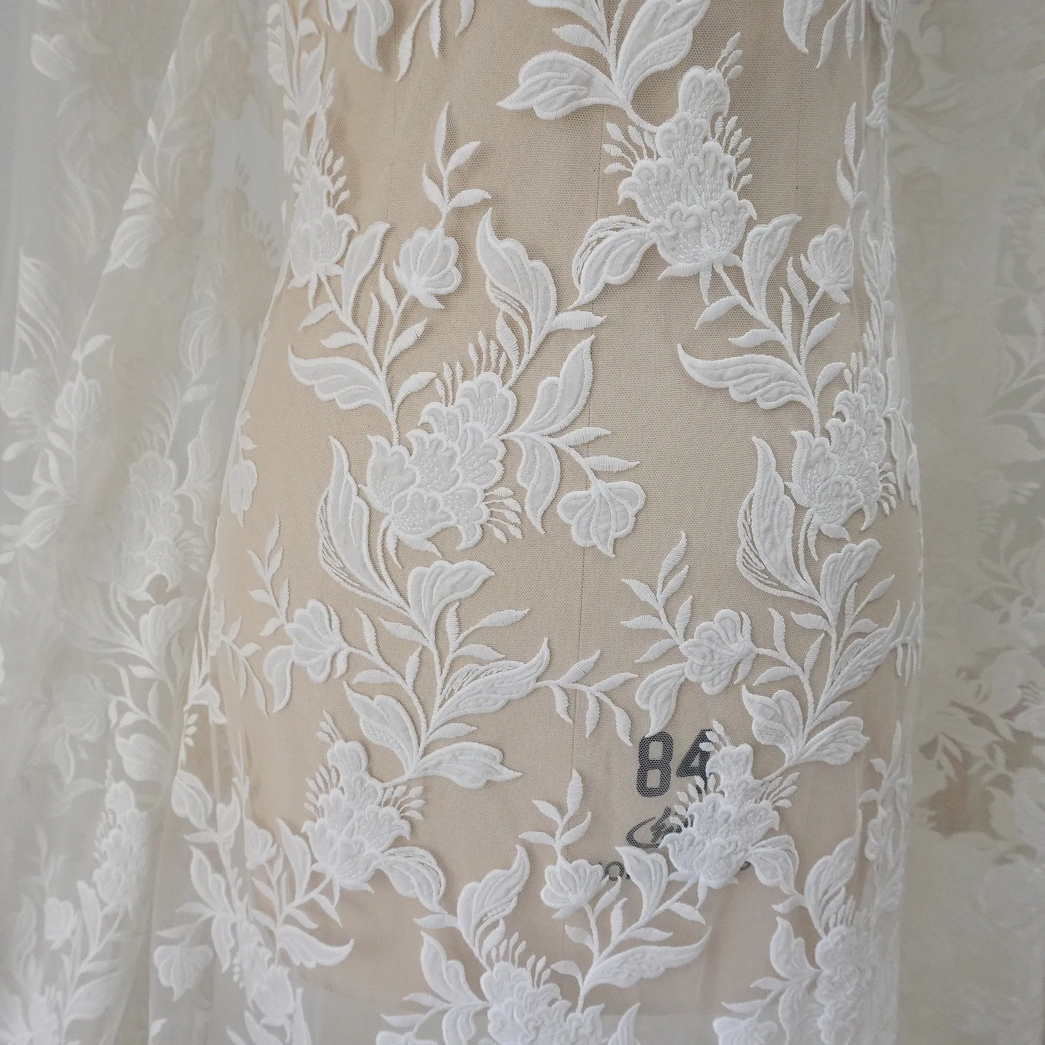 

White Laser Cotton Embroidered Tulle Fabric for Fashion Wedding Dresses Lace Garments Material