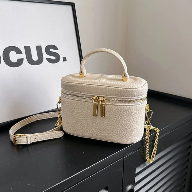 

Ladies Messenger Bag Crafted From Premium Leather Boasting Casual High-End Lasting Elegant Look​