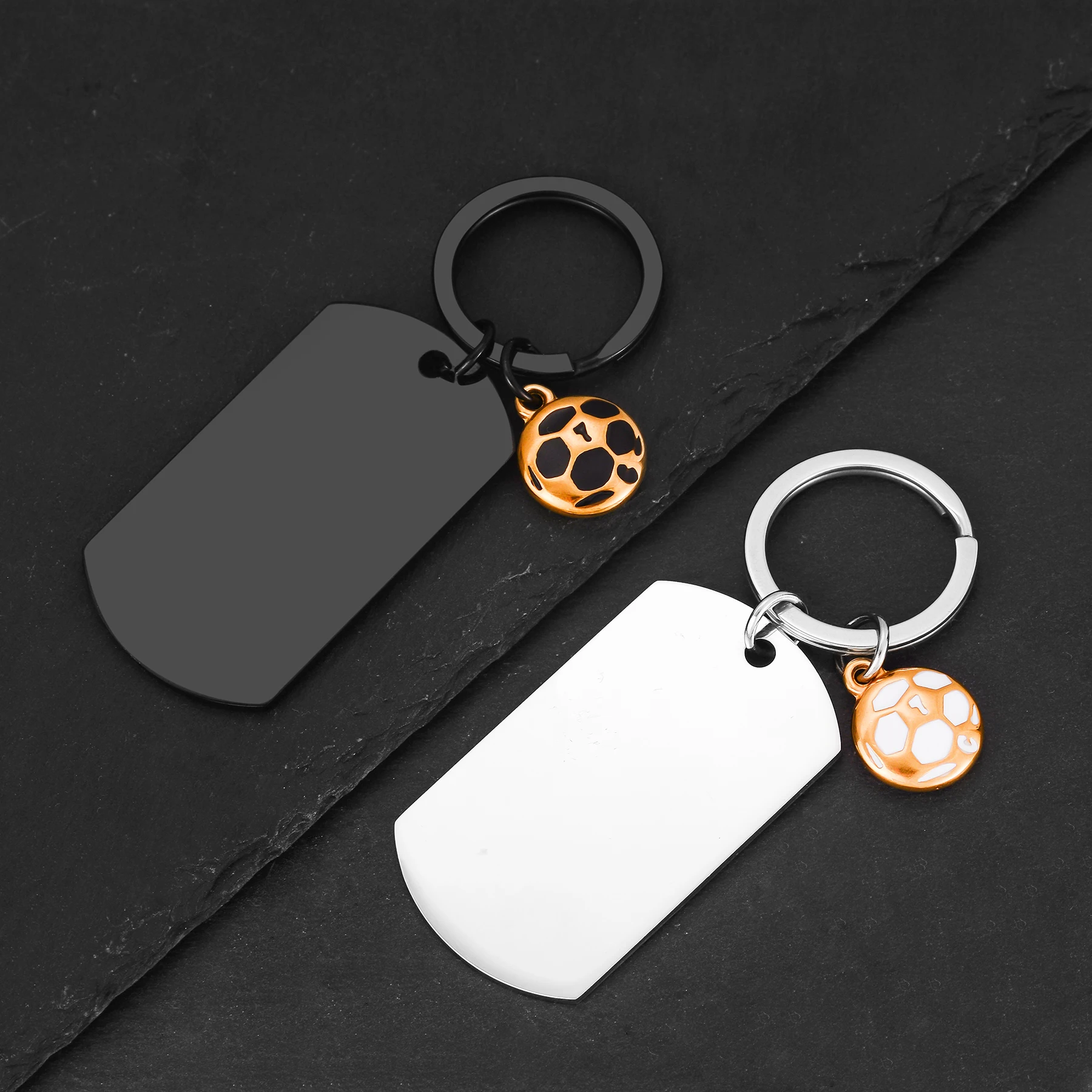 1 Buah Hadiah Gantungan Kunci Baja Tahan Karat untuk Mengenang Bintang Sepak Bola Lionel Messi Cristiano Ronaldo untuk Pria Teks Pribadi