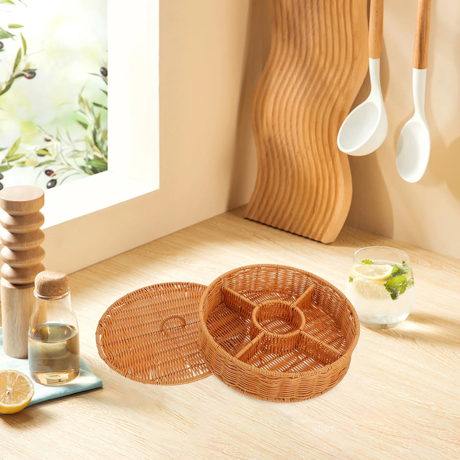 

Wicker Storage Basket Lid Dividers Compartments Versatile Snacks Fruits Candies Organizer Home Decor Woven Baskets for Storage