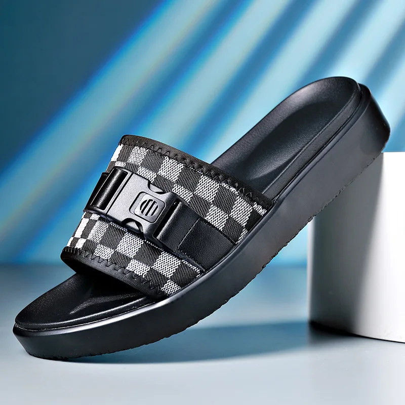 Zapatos de playa de suela suave a la moda de verano para hombre, zapatillas informales de diseñador con rejilla, zapatillas de negocios de alta calidad para hombre