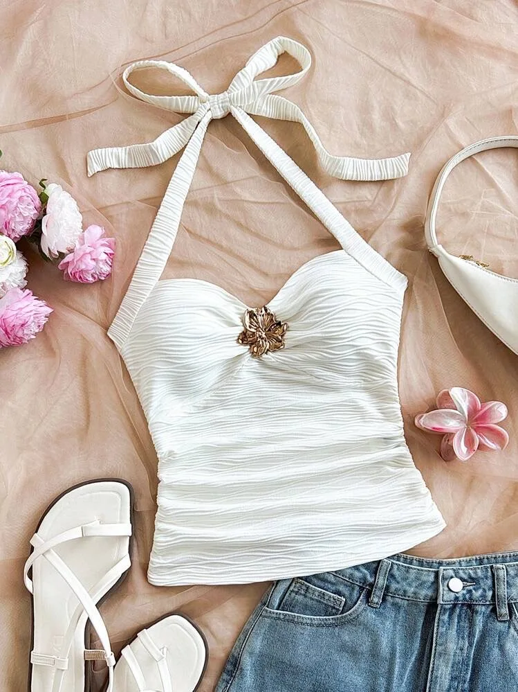 Women White Wavy Knit Halter Cami Top With Floral Metal Buckle Elegant Slim Sleeveless Camisole