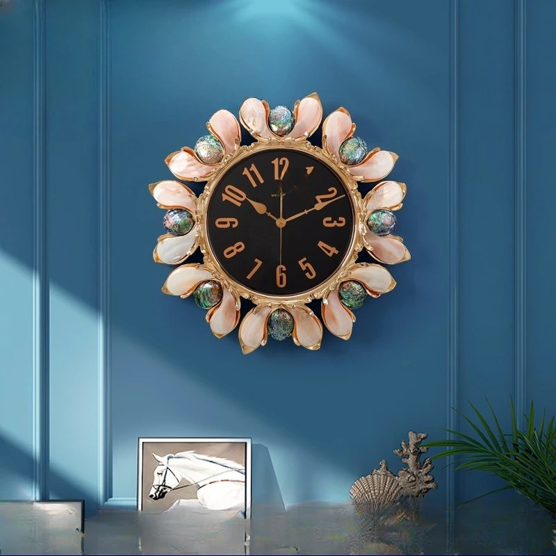 

Light luxury atmospheric wall clock, living room decorative clock