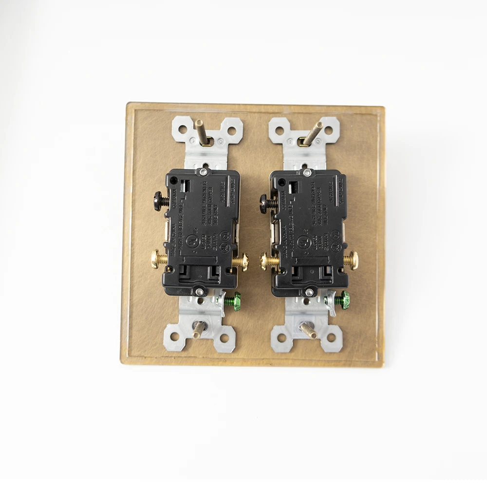 لوحة نحاسية كلاسيكية معيار أمريكي UL عتيق نحاسي مخرش تبديل 3 اتجاهات مفتاح 15A GFCI مقبس USB 110 فولت عكس الضوء LED باهتة