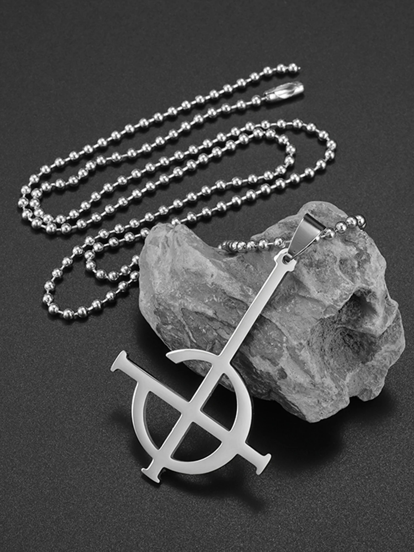 Fashion Trend Geometric Pattern Pendant for Men and Women Personalized Rock and Roll Street Party Jewelry Accessories Gifts