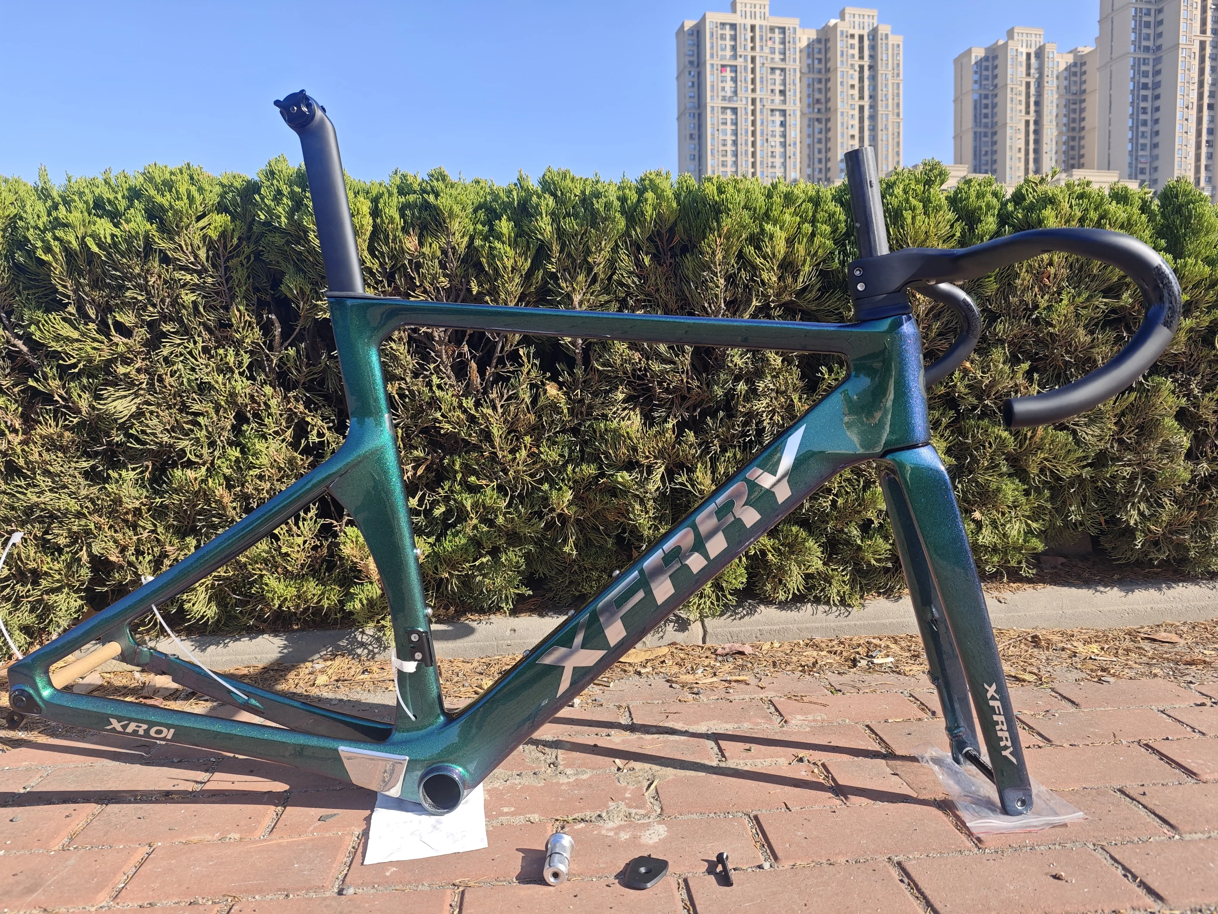 XFRRY New Wind Breaking Frame Pneumatic Frame Carbon Fiber Disc Brake Road Bicycle Frame