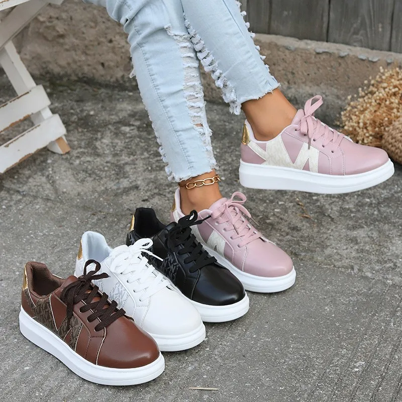 Women's Flower Pattern Skate Shoes, Metal Decor Lace Up Flat Shoes, Low Top Non Slip Casual Sneakers