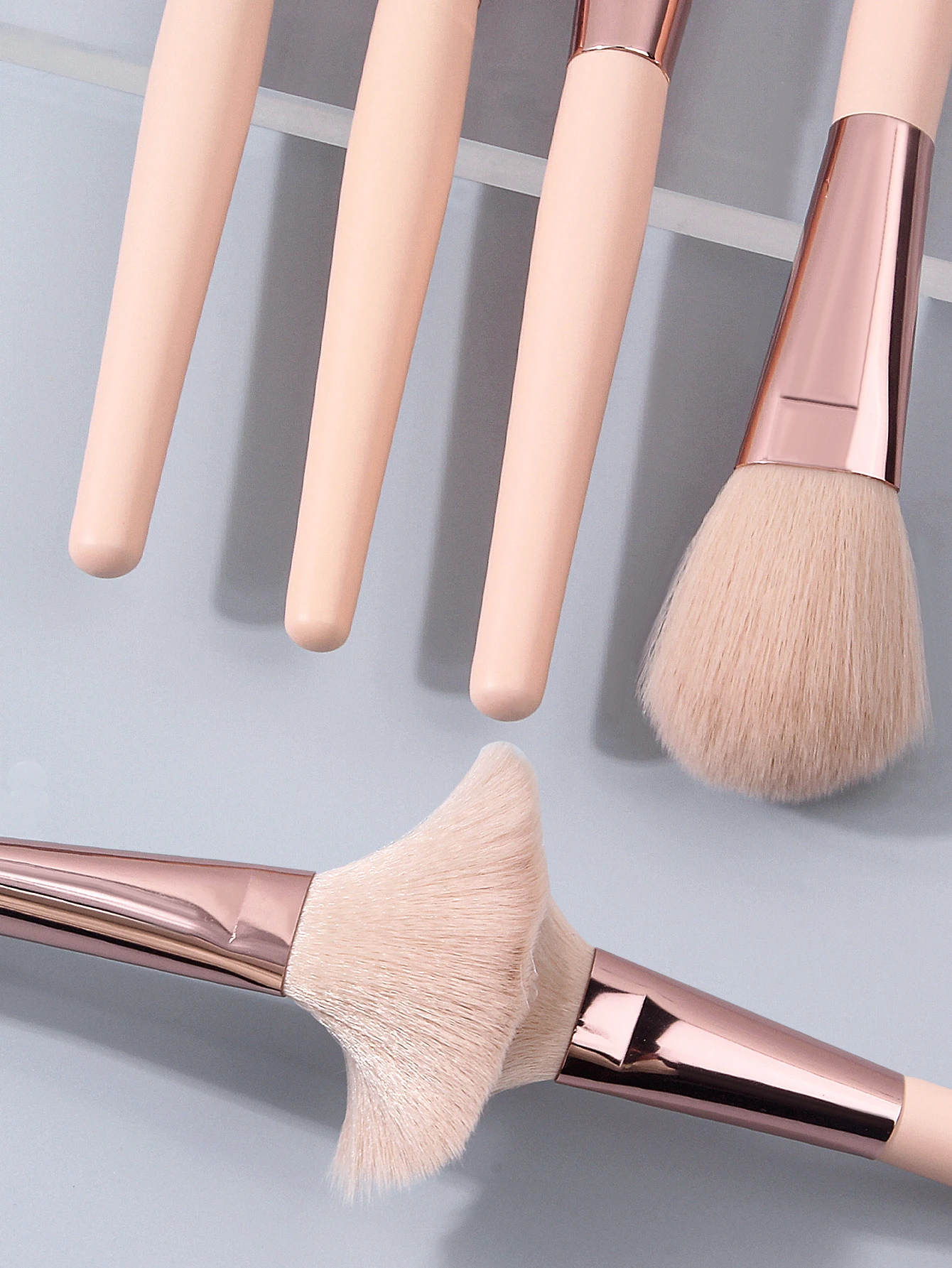 6 قطع من فرشاة أحمر الخدود ذات المقبض الخشبي، فرشاة كفاف البودرة السائبة، فرشاة مكياج الوجه متعددة الوظائف للمبتدئين، أداة تجميل #5