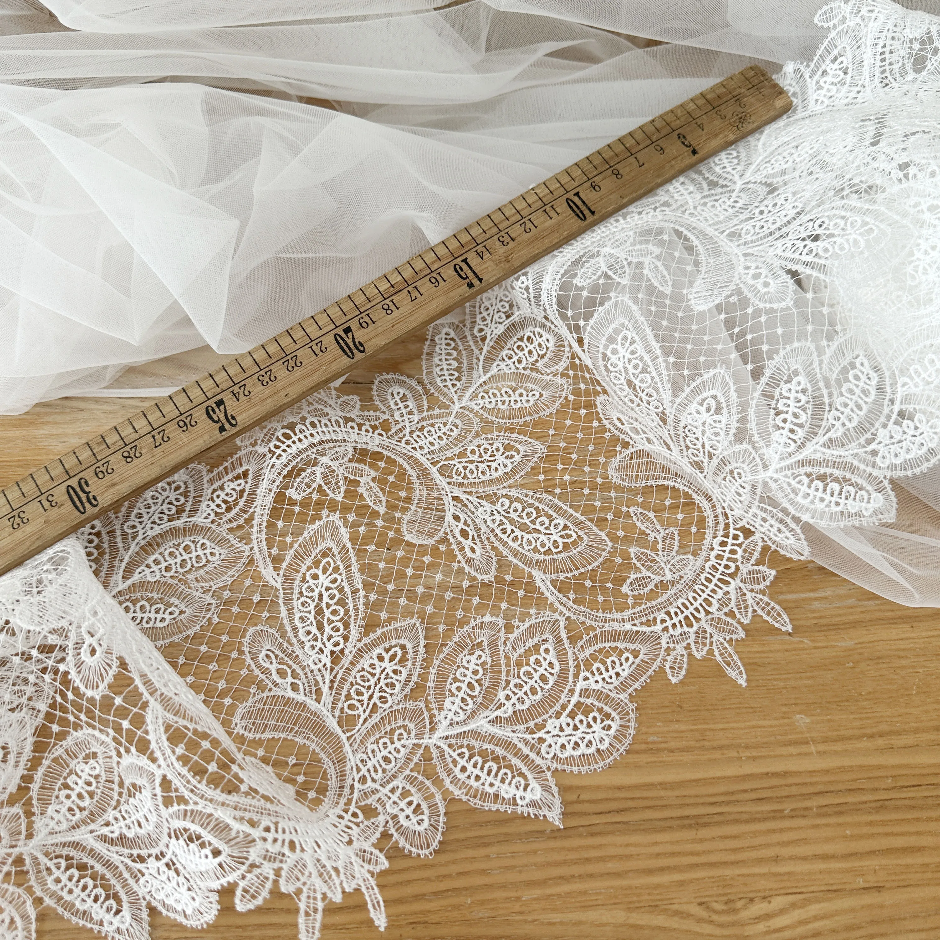 2 Yards Crochet Lace Trim in Ivory , Bridal Veil Straps for Wedding Sash, Headband Jewelry Costume Design