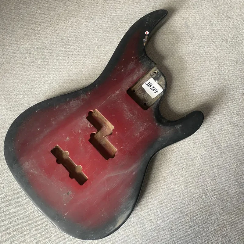 

Электробас-гитара JB224 Gradient Red, 4 струны, корпус из массива дерева, для правой руки, с звукоснимателями PJB, для самостоятельной сборки и замены деталей, с загрязнениями и повреждениями поверхности.