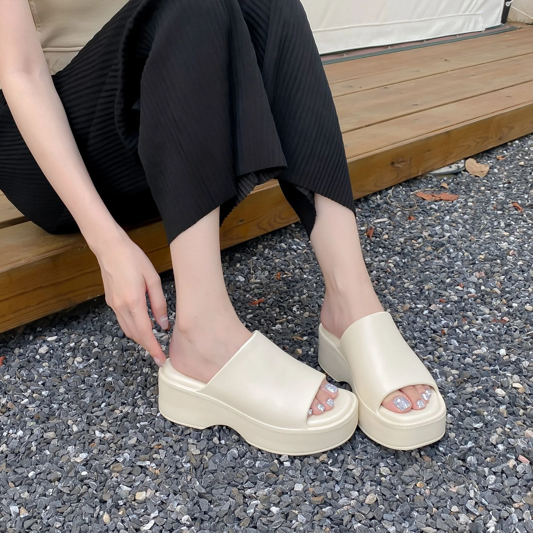 

Thick Heel Slippers Women's High Heels Soft Bottom EVA Slope Heel Platform Sandals Anti-Slip Beachwear One-Strap Summer Shoes