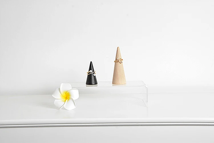 Solid Wooden Cone Finger Ring Display Stand Holder Jewelry Shop Ring Organizer Counter Top Showcase Jewellery Cabinet Ring Stand