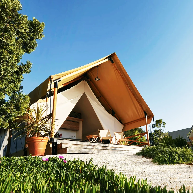 Tente de glamping de luxe pour 2 à 4 personnes, avec salle de bain, personnalisable, pour hôtel de villégiature familial en plein air, style safari