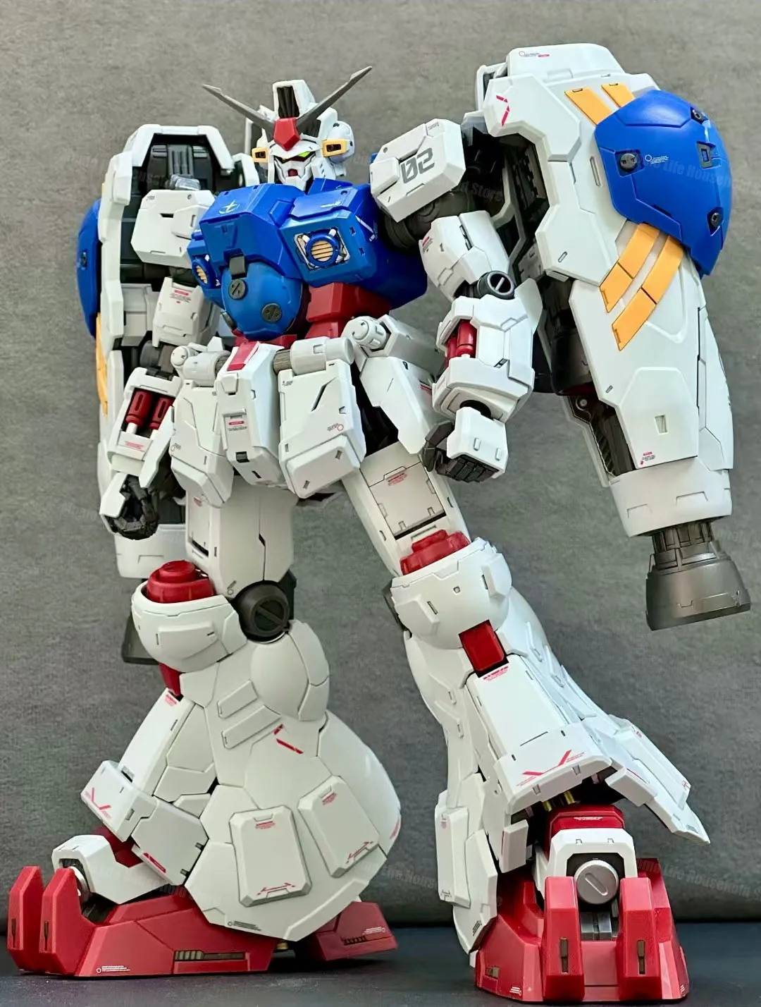 متوفر محور Solomn 1/100 Mg Rx-78gp02a Physalis تجميع نموذج أطقم هيكل عظمي بلاستيكي عمل الشكل روبوت نموذج بلاستيكي اللعب