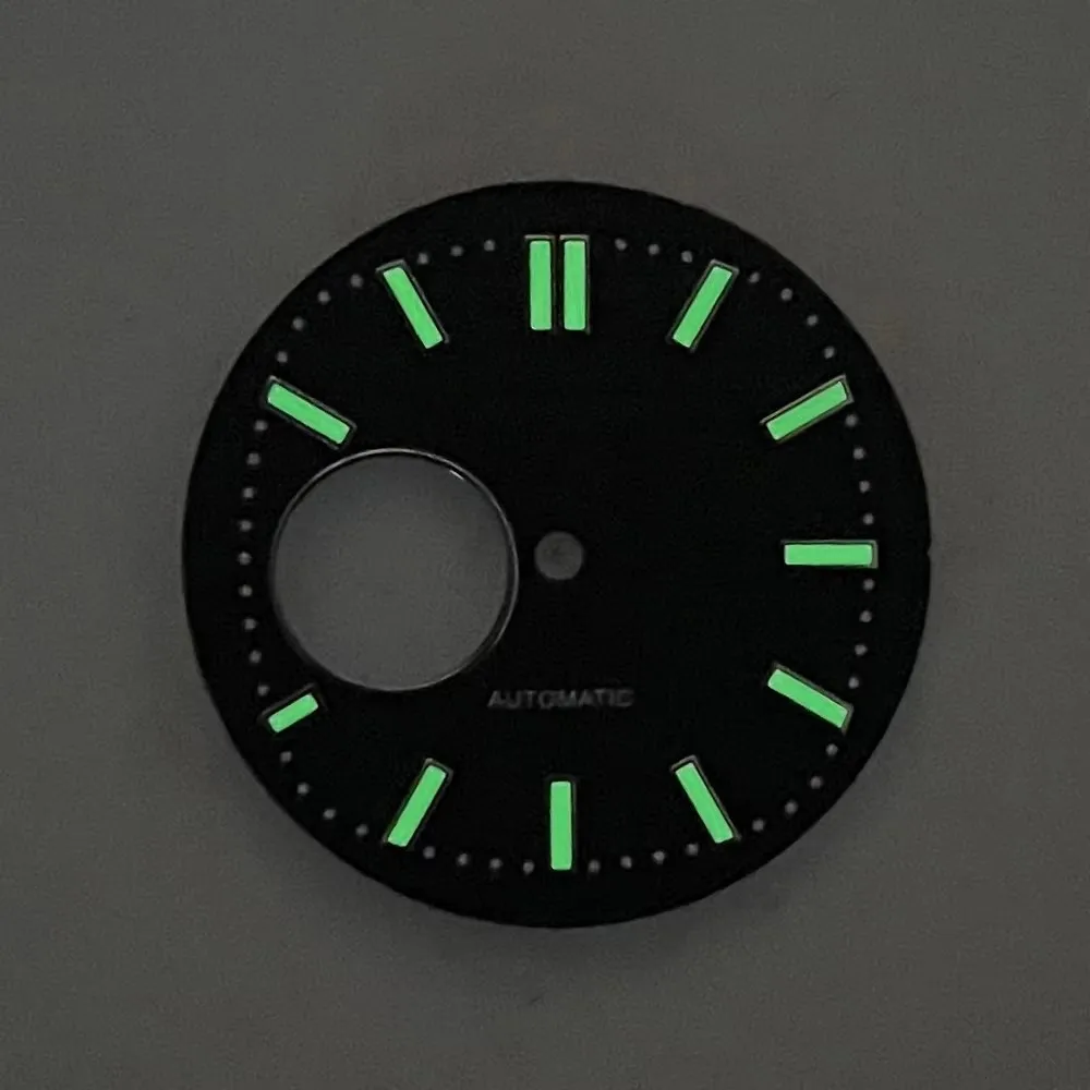 S Logo 30,5 mm quadrante Nautilus bianco scavato quadrante NH38 accessori per la modifica dell'orologio di alta qualità con verde luminoso