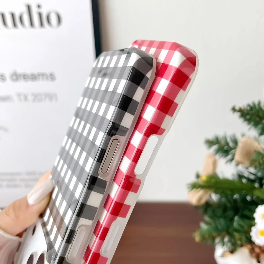 iPhone 17 Pro用ケース 可愛い エステティック ギンガムチェック柄 スマホケース ソフト スリム TPU 耐衝撃 スマホカバー 女性 女の子向け 6.3インチ