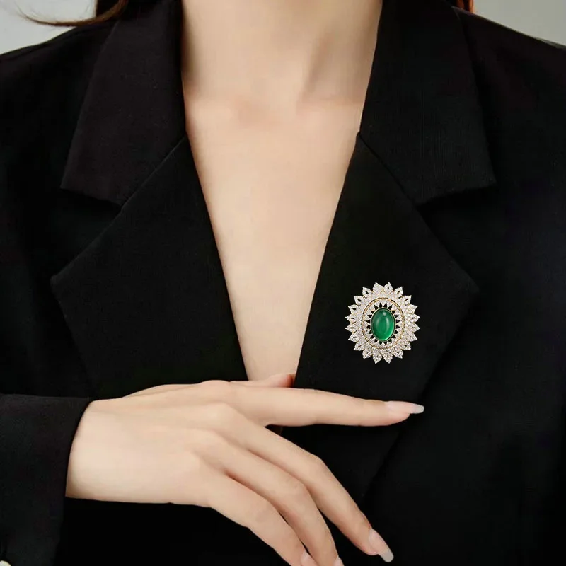 9527 High-end court-style geometric oval brooch, women's retro corsage, luxurious and elegant overcoat and suit pin