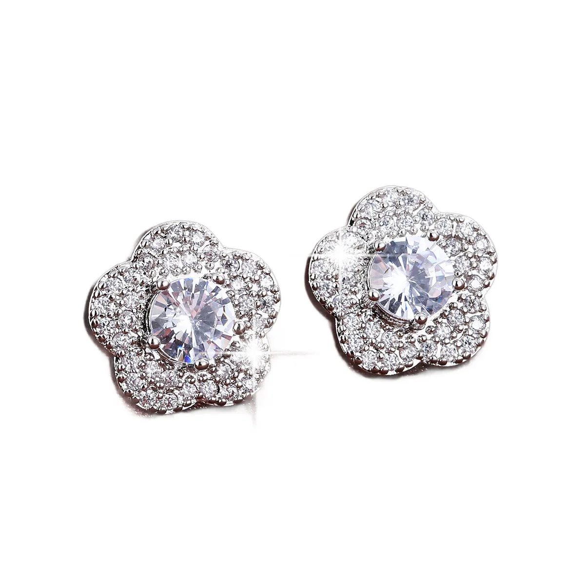 Women's Elegant White Zircon Round Stud Earrings