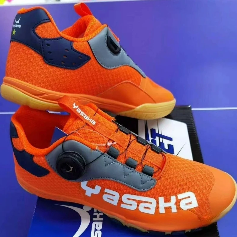 

2025 New Table Tennis Shoes Men Women Orange Court Shoes Unisex Designer Badminton Training Couples Quick Lacing Sport Shoe