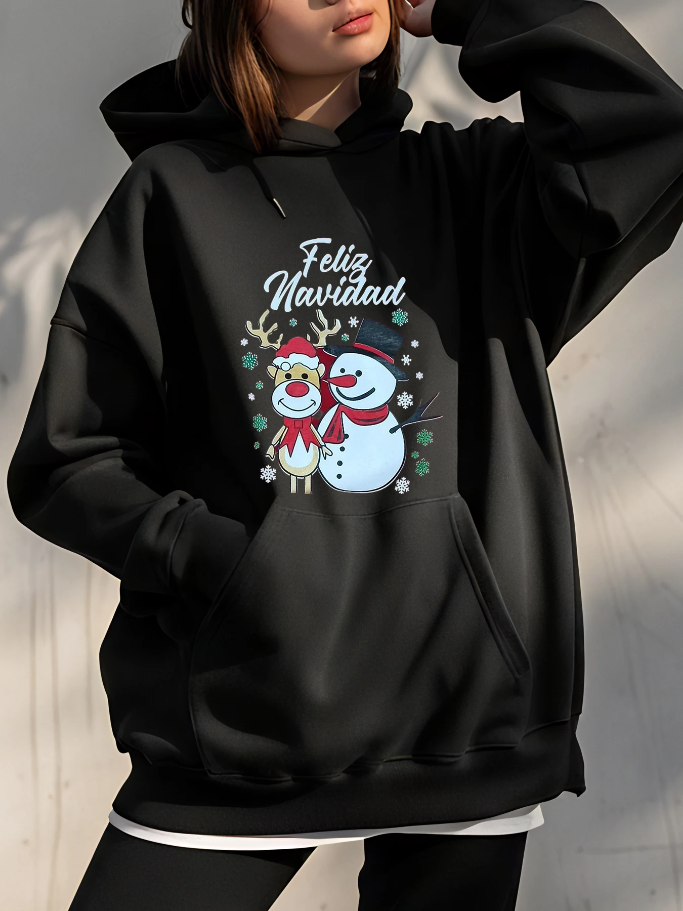 

Christmas Print Hoodie with Reindeer and Snowman Design Festive Holiday Outfit for Women Winter Wear
